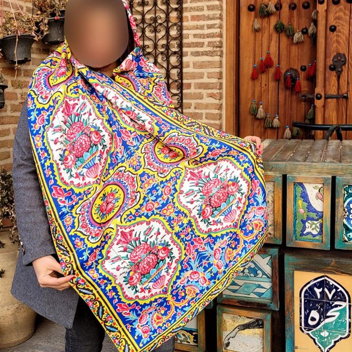 شال با طرح کاشیکاری مسجد نصیرالملک شیراز، طراحی و تولید انحصاری گالری ماهور،  پارچه ی نخی چهار فصل